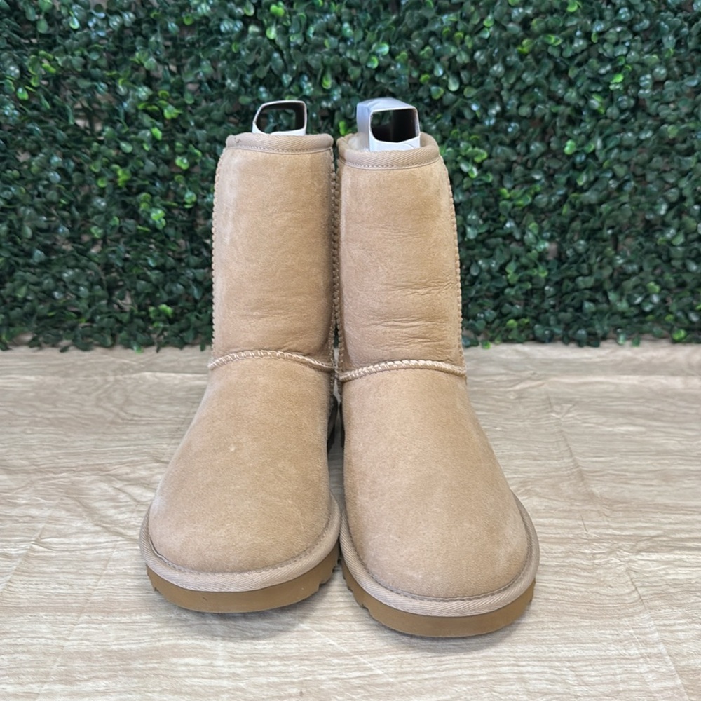UGG Classic Short II - W5 - Picture 3 of 8